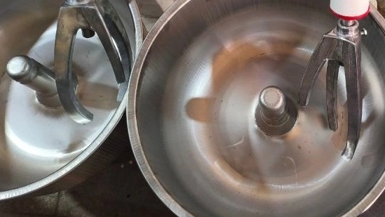 فروش ویژه خمیرگیرهای قنادی و نانوایی در اصفهان فروش ویژه خمیرگیرهای قنادی و نانوایی در اصفهان